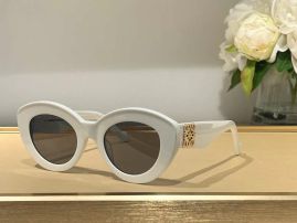 Picture of Loewe Sunglasses _SKUfw51902079fw